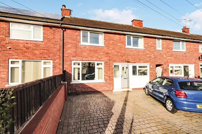 3 Bedroom House For Sale In Simmonite Road, Rotherham, S61