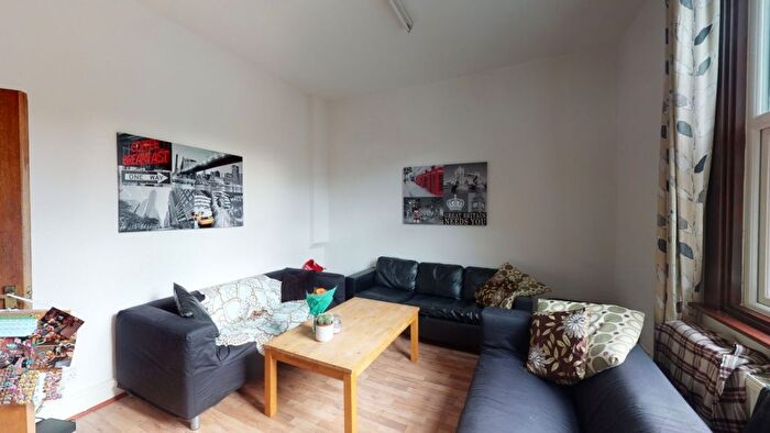4 Bedroom Semi-Detached House To Rent In Addison Street, Nottingham, NG1