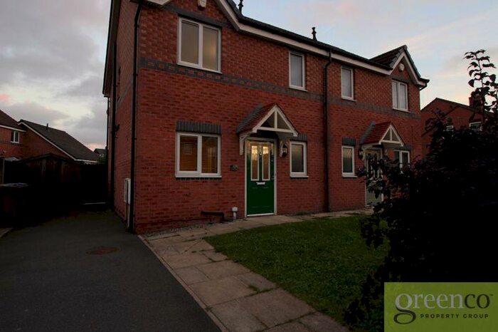 3 Bedroom Semi-Detached House To Rent In Lorton Close, Manchester, M24