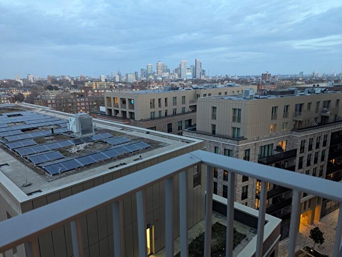 1 Bedroom Flat To Rent In Tapestry Way, London, E1