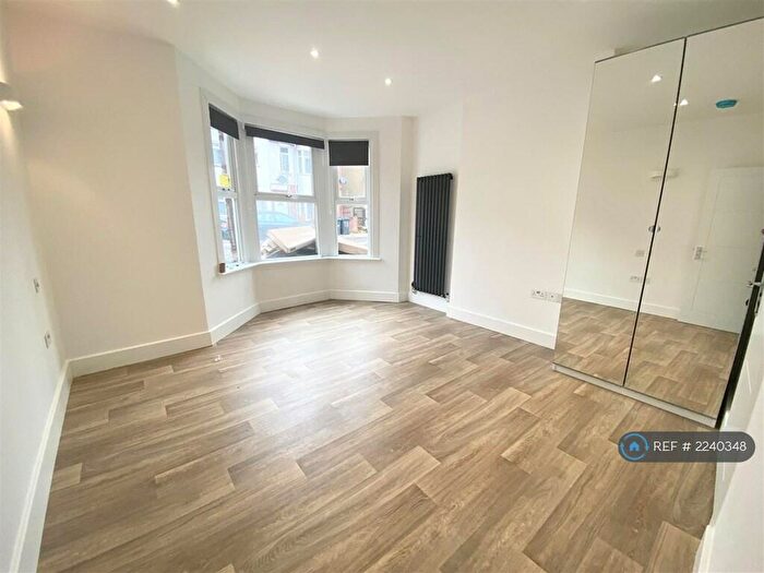 1 Bedroom Maisonette To Rent In Clarendon Road, Luton, LU2