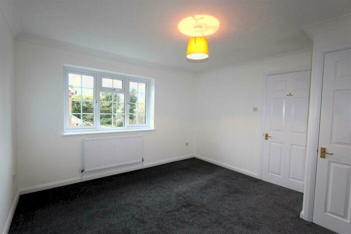 1 Bedroom End Of Terrace House To Rent In Bracken Lea, Chatham, ME5