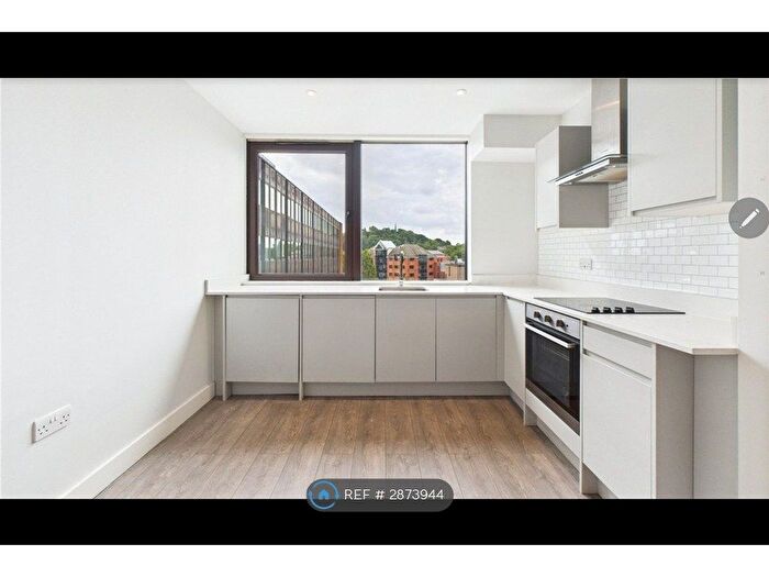 1 Bedroom Flat To Rent In Queens House, Harrow, HA1