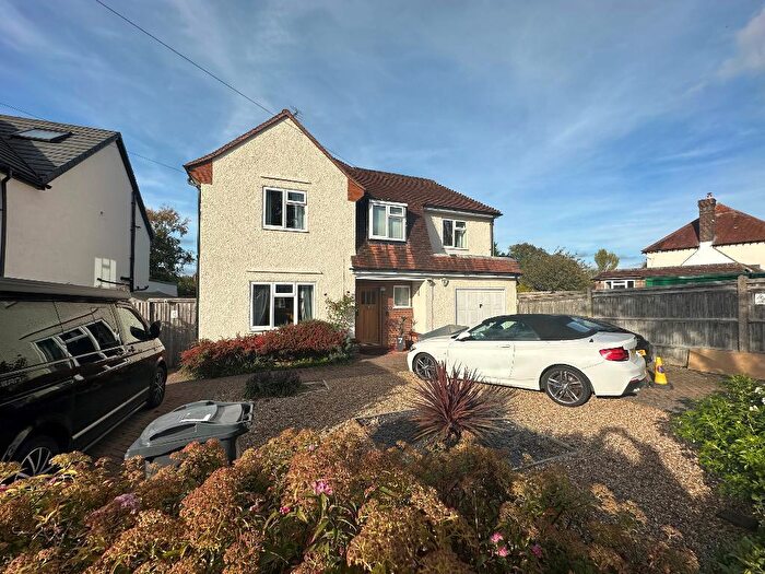 5 Bedroom Detached House To Rent In Blacksmiths Hill, Sanderstead, Surrey, CR2