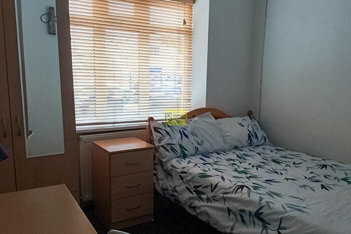 8 Bedroom Terraced House To Rent In Tiverton Road, Selly Oak, Birmingham, B29