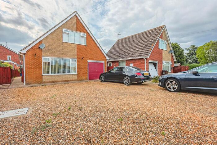 2 Bedroom Chalet For Sale In Cherry Holt Lane, Pinchbeck, Spalding, PE11