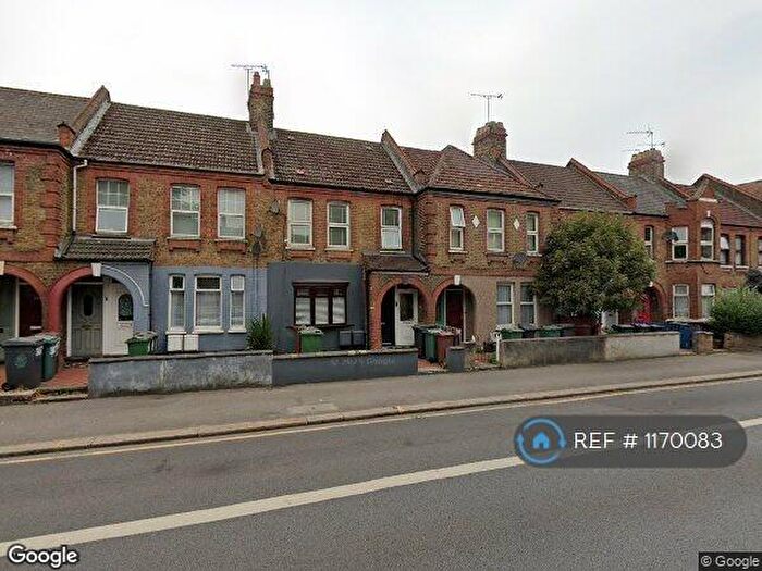 2 Bedroom Maisonette To Rent In Chingford Road, London, E17
