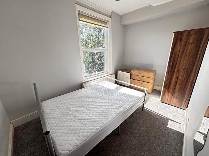 4 Bedroom House To Rent In Saint Michael's Road, Leeds, LS6