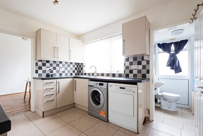 4 Bedroom Terraced House To Rent In Travellers Lane, Hatfield, AL10