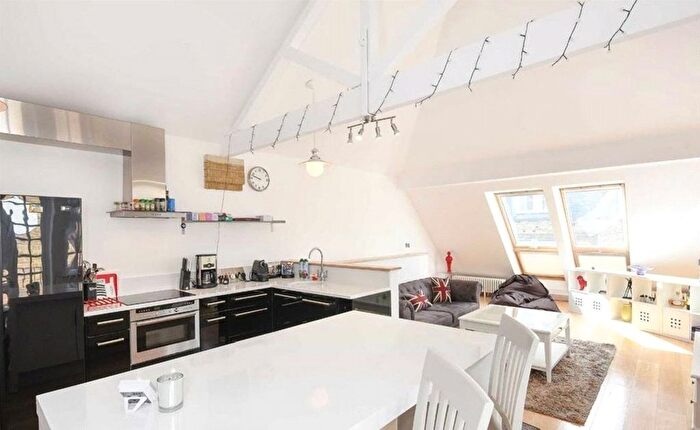2 Bedroom Flat To Rent In Rivington Street, London, EC2A