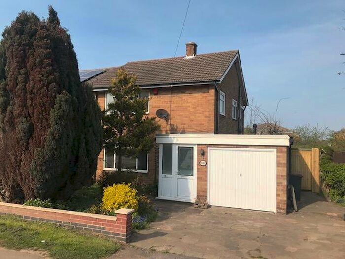 3 Bedroom Semi-Detached House To Rent In Park Lane, Castle Donington, DE74