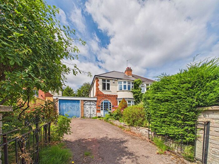 3 Bedroom Semi-Detached House For Sale In Leicester Road, Wigston, LE18