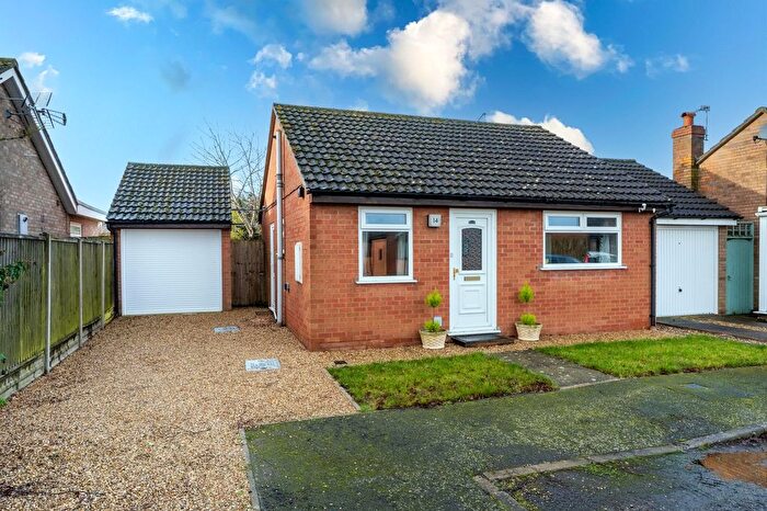 2 Bedroom Detached Bungalow For Sale In Lester Drive, Haddenham, CB6