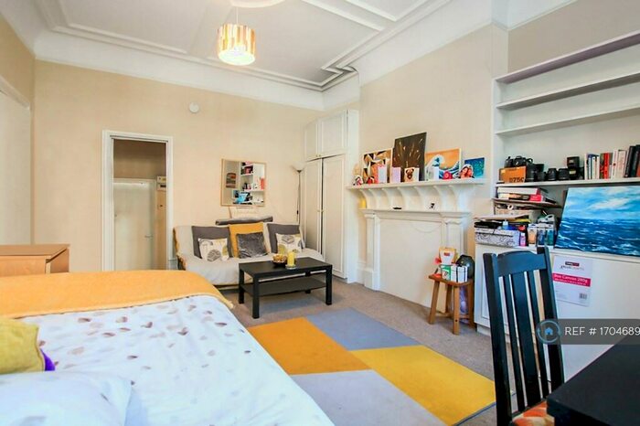 Studio To Rent In Glenmore Road, London, NW3