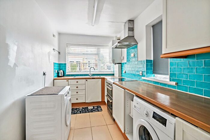 2 Bedroom Flat To Rent In A Welldon Crescent, Harrow, HA1