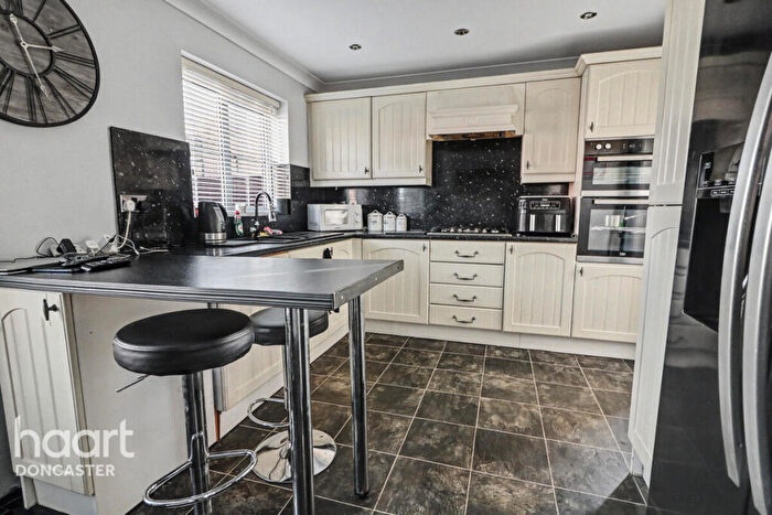 3 Bedroom Detached House For Sale In Lord Porter Avenue, Stainforth, Doncaster, DN7