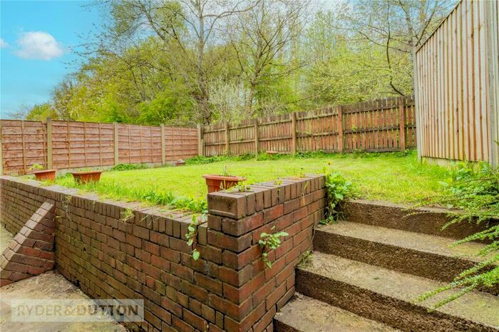 2 Bedroom Semi-Detached House For Sale In Torre Close, Middleton, Manchester, M24