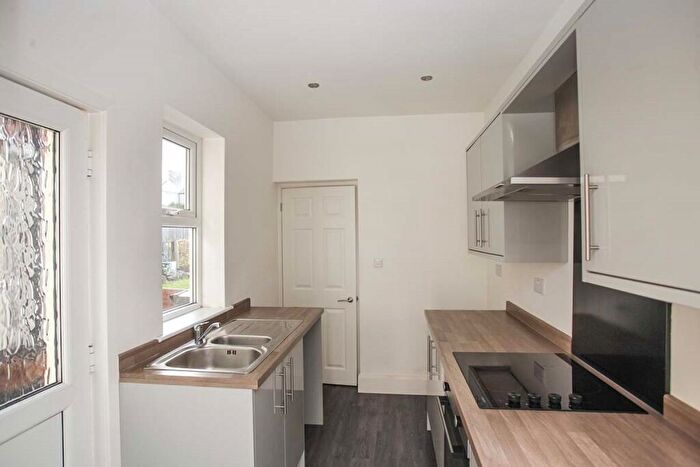 2 Bedroom End Of Terrace House To Rent In Wootton Street, Bedworth, Warwickshire, CV12