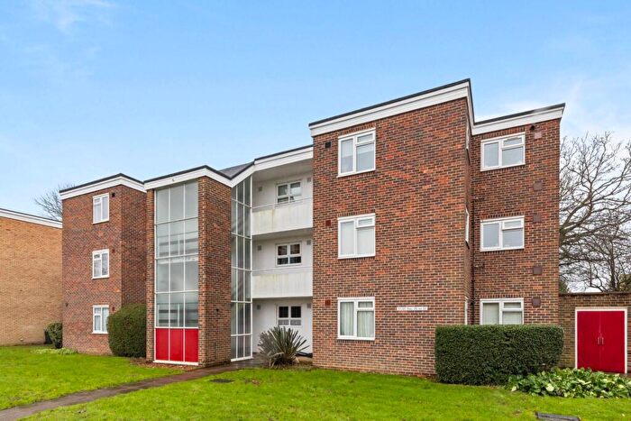 2 Bedroom Flat For Sale In Jupps Lane, Goring-By-Sea, BN12