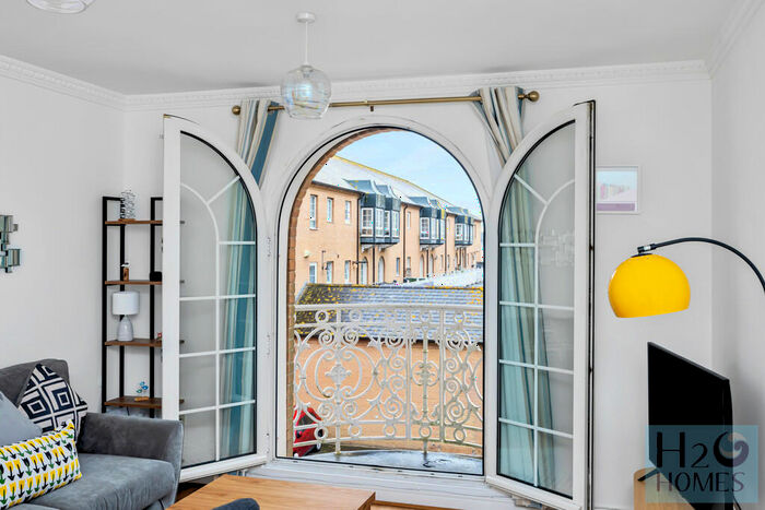 1 Bedroom Apartment To Rent In Mariners Quay, BN2