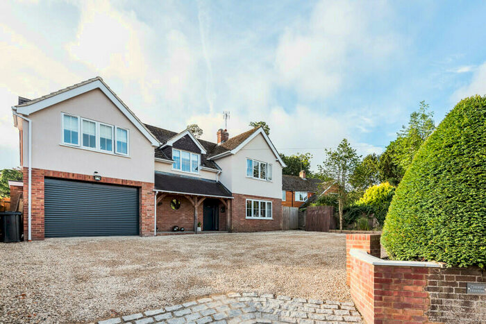 4 Bedroom Detached House For Sale In Newbury Hill, Hampstead Norreys, Thatcham, Berkshire, RG18