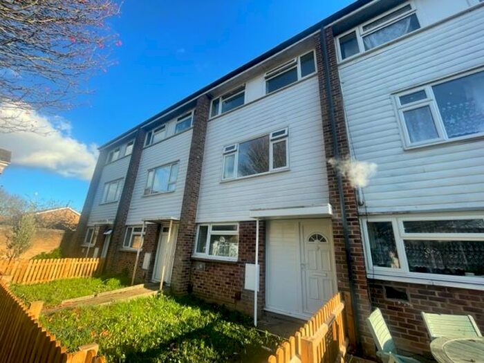 4 Bedroom Property To Rent In Clee Rise, Duston, Northampton, NN5