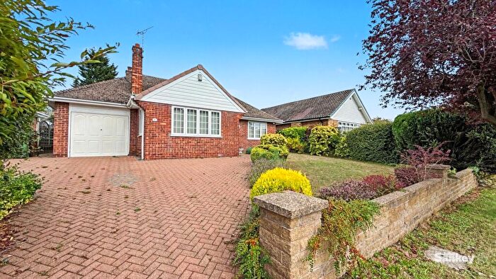 2 Bedroom Detached Bungalow For Sale In Chatsworth Drive, Mansfield, NG18