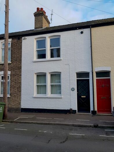 3 Bedroom Terraced House To Rent In Thoday Street, Cambridge, CB1