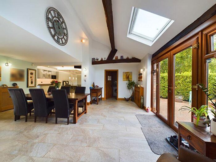 6 Bedroom Country House For Sale In Thetford Road, Fakenham Magna, IP24