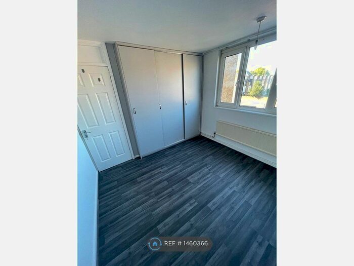 2 Bedroom Flat To Rent In King Street, London, E13