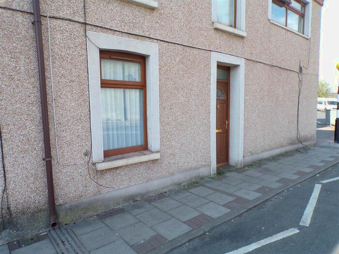 2 Bedroom Flat To Rent In Ysguthan Road, Aberavon, Port Talbot, SA12