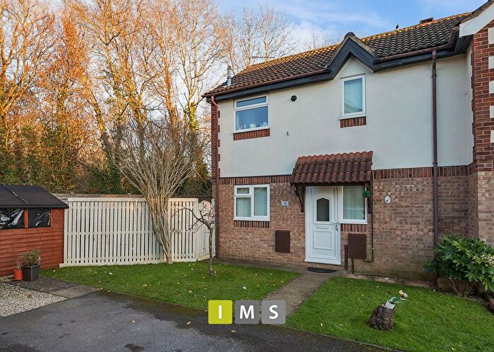 2 Bedroom End Of Terrace House For Sale In Duxford Close, Bicester, OX26