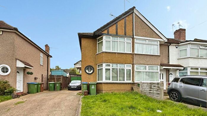2 Bedroom End Of Terrace House To Rent In Parkside Avenue Bexleyheath, DA7