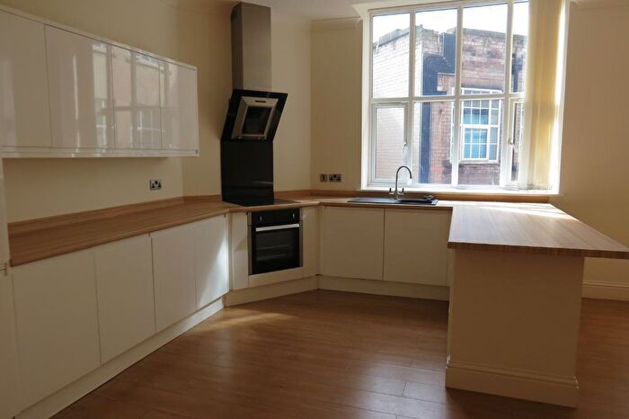 2 Bedroom Flat To Rent In Ferensway, Hull, HU2