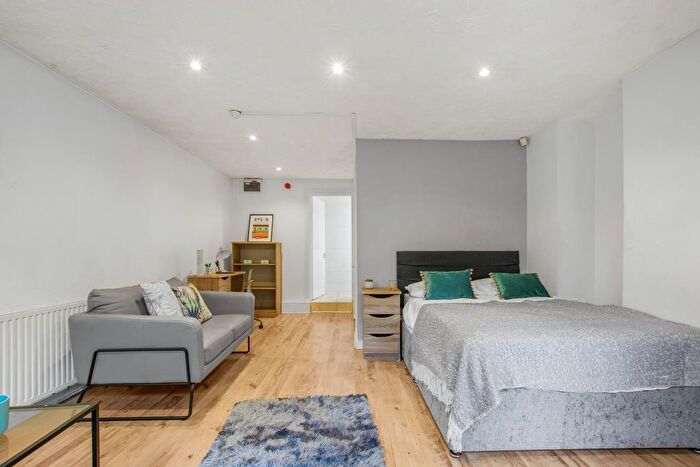 1 Bedroom Terraced House To Rent In Spring Road, Leeds, LS6