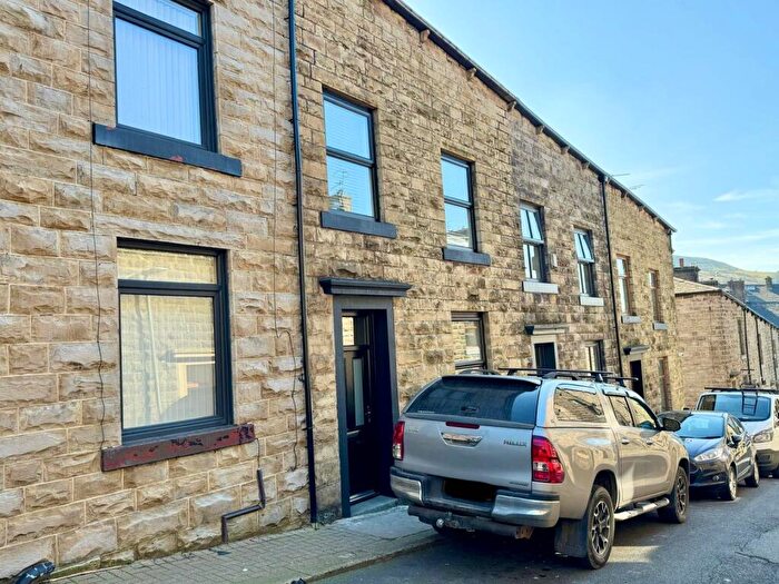 3 Bedroom Terraced House To Rent In Union Street, Rawtenstall, Rossendale, Lancashire, BB4