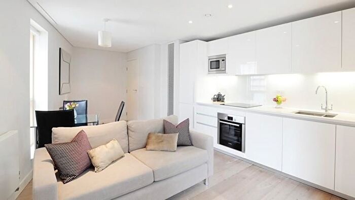 2 Bedroom Flat To Rent In Merchant Square, Paddington, London, W2