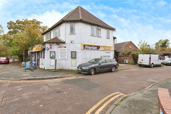 1 Bedroom Flat For Sale In Pixmore Avenue, Letchworth Garden City, Hertfordshire, SG6