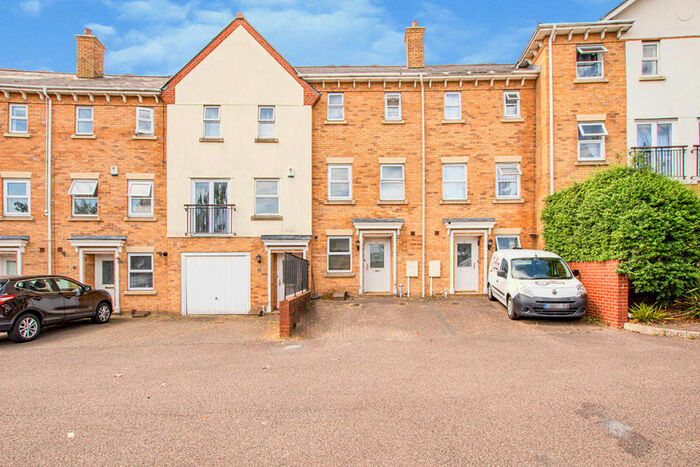 3 Bedroom Terraced House To Rent In Ruth Street, Chatham, Kent, ME4