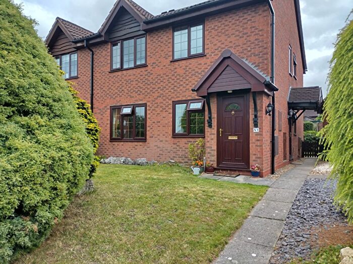 2 Bedroom Maisonette To Rent In Bishops Way, Sutton Coldfield, B74