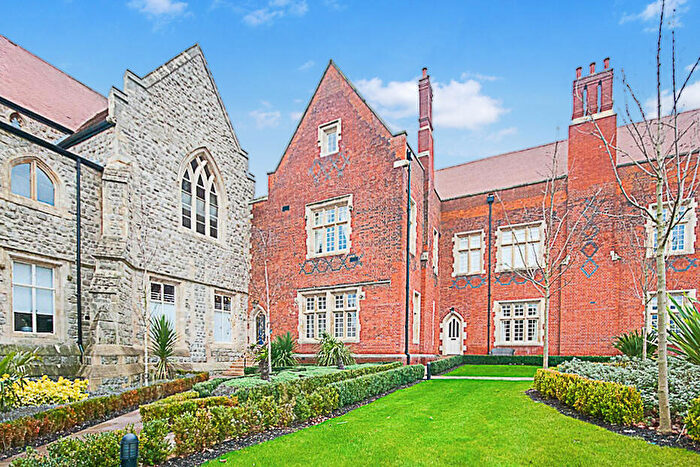 2 Bedroom Apartment To Rent In The Galleries, Brentwood, Essex, CM14