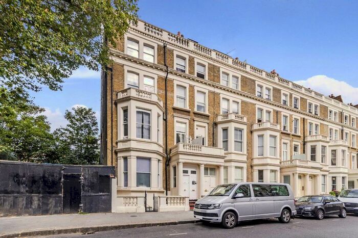 1 Bedroom Flat To Rent In Penywern Road, London, SW5