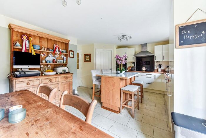 4 Bedroom Detached House For Sale In Swanmore, SO32