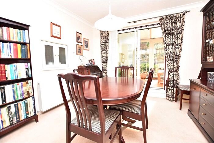 3 Bedroom Detached House For Sale In Baronsway, Leeds, West Yorkshire, LS15