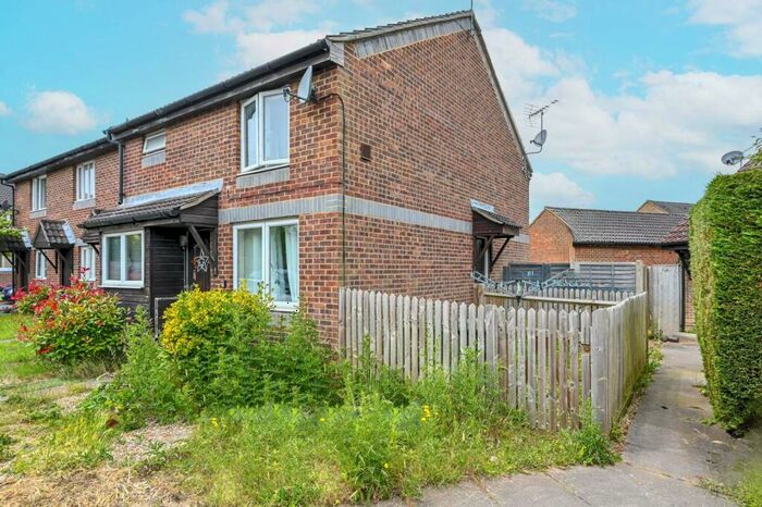 1 Bedroom Flat To Rent In Colburn Crescent, Guildford, , Burpham, Guildford, GU4