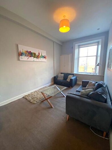 5 Bedroom Flat To Rent In Morningside Road, Edinburgh, EH10