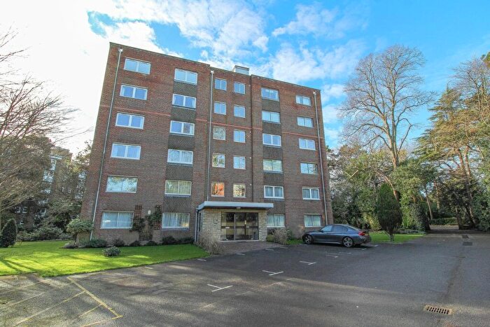 2 Bedroom Apartment To Rent In The Avenue, Branksome Park, BH13