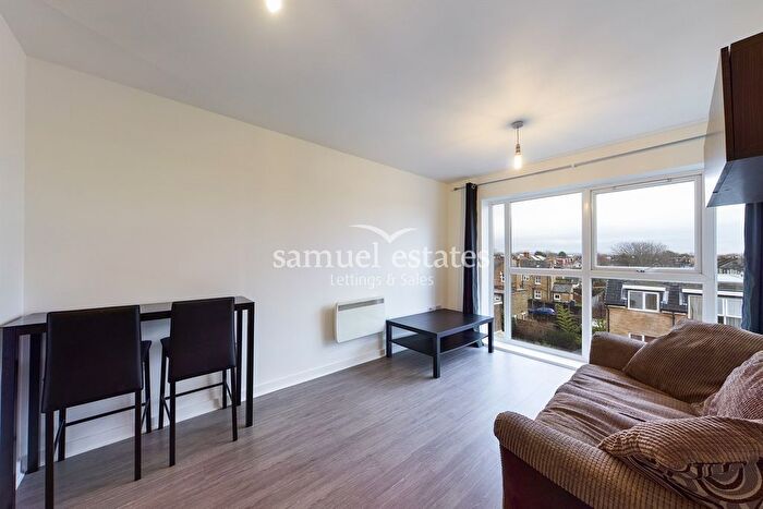 2 Bedroom Flat To Rent In St Georges Court, High Street, Colliers Wood, SW19