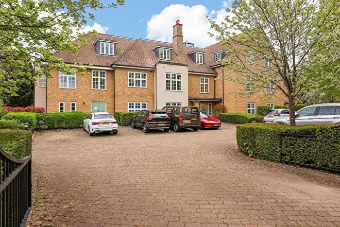 2 Bedroom Flat For Sale In Huntingdon Road, Cambridge, CB3