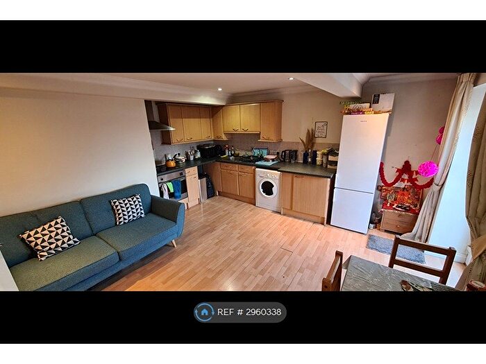 1 Bedroom Flat To Rent In Emporium Court, Swindon, SN1